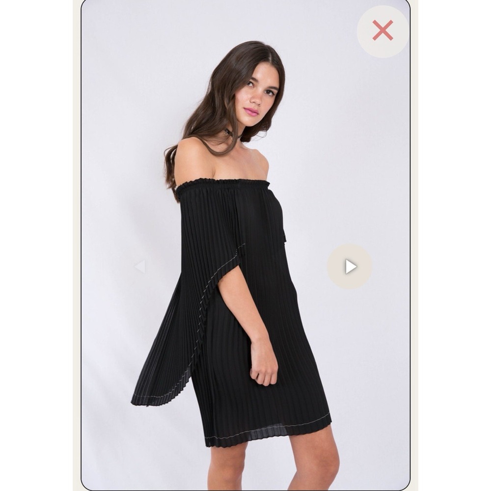 Delfi Collective Ava Off Shoulder Pleated Black Cocktail Cape Mini Dress XS NWT‎